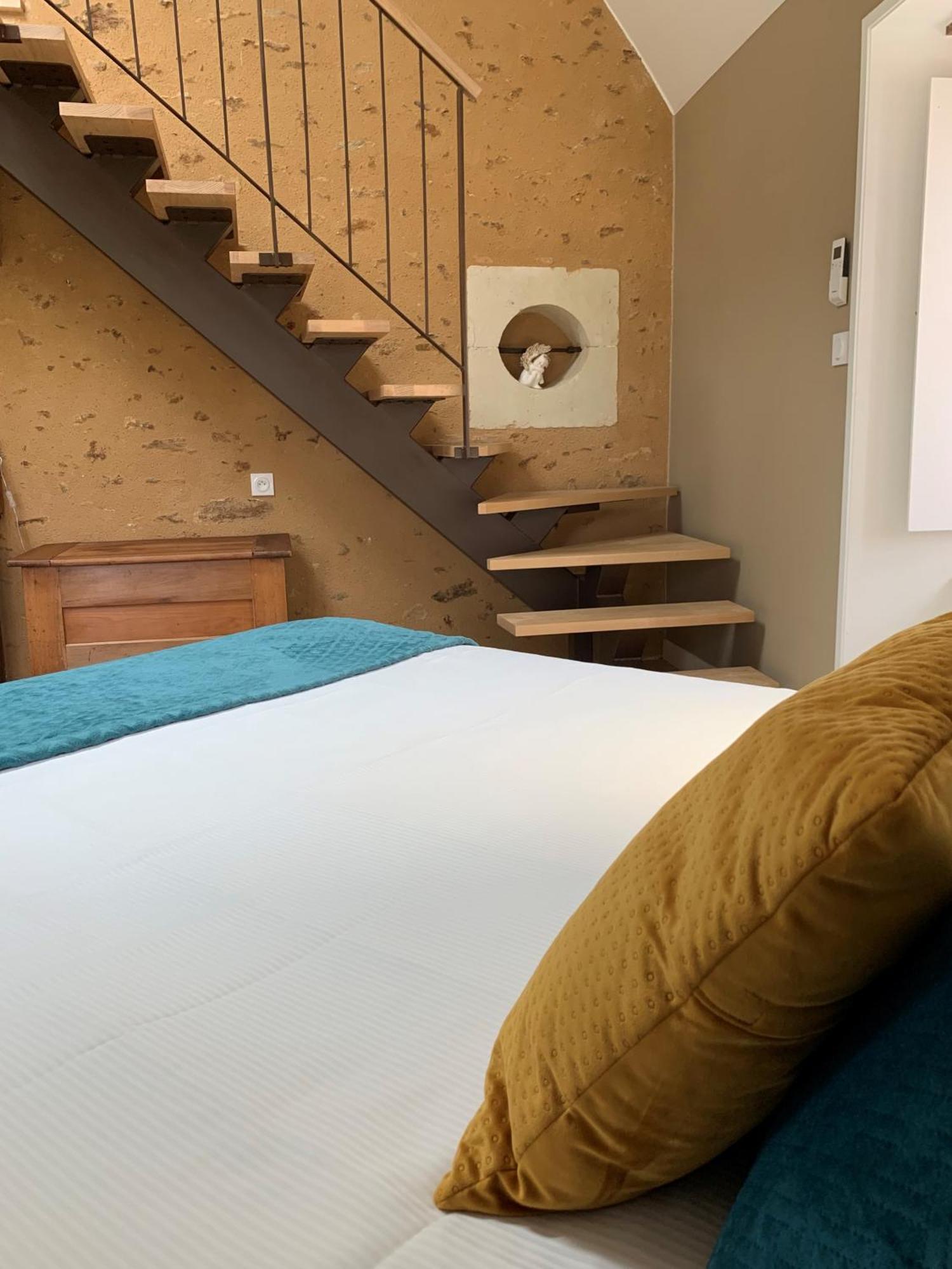 Le Bas Chitray Bed and Breakfast Ménil Εξωτερικό φωτογραφία