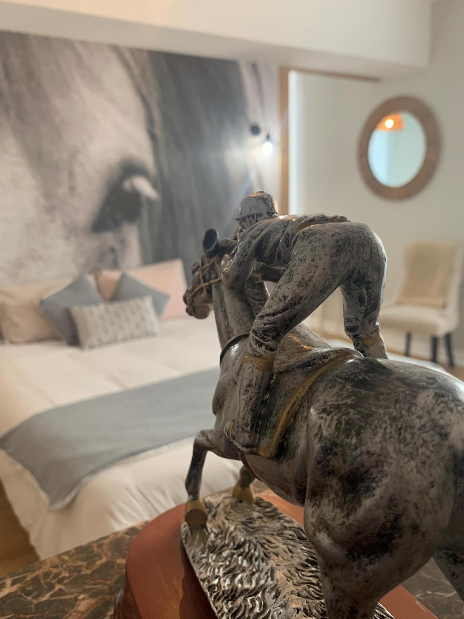 Le Bas Chitray Bed and Breakfast Ménil Εξωτερικό φωτογραφία
