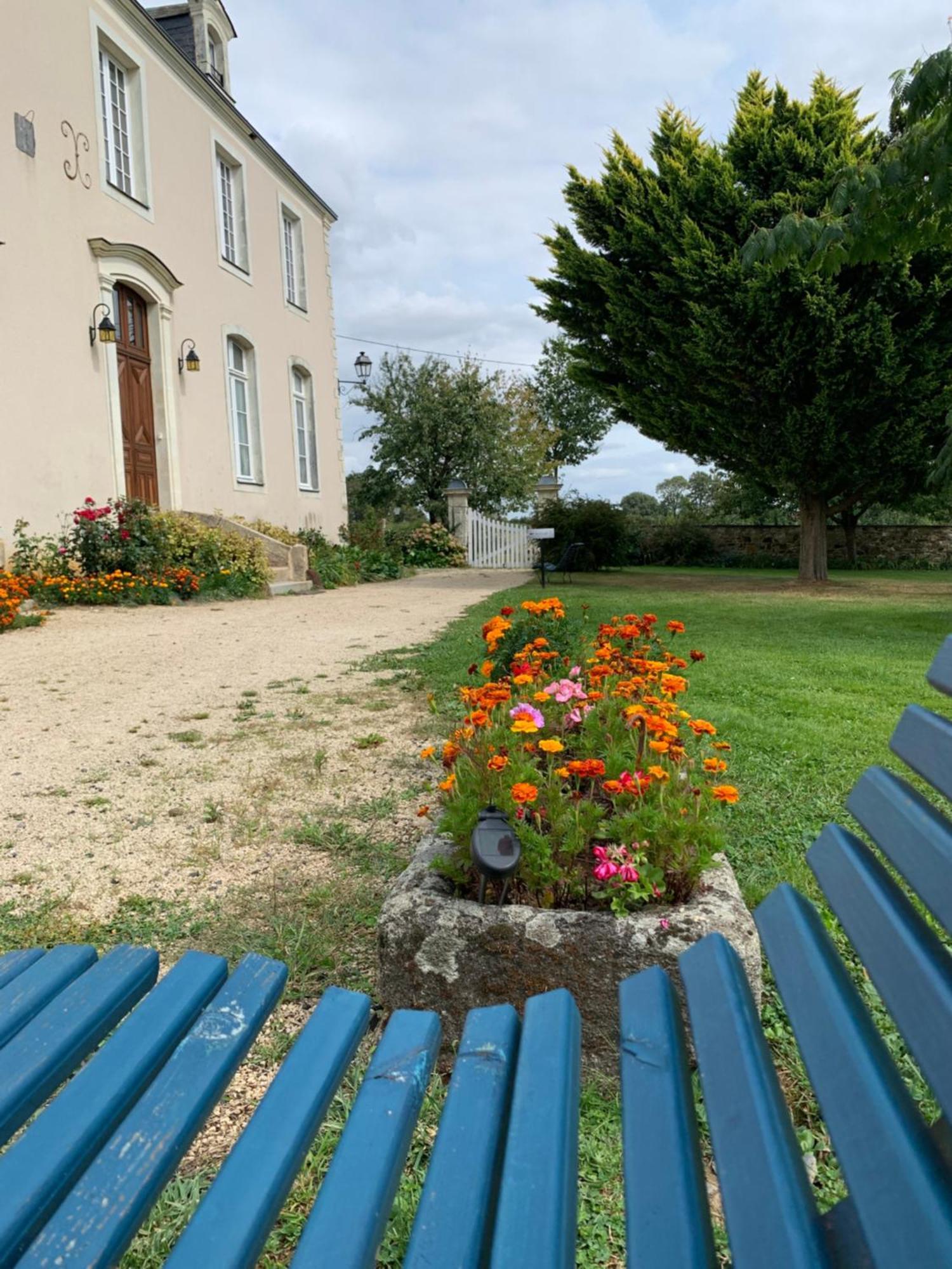 Le Bas Chitray Bed and Breakfast Ménil Εξωτερικό φωτογραφία